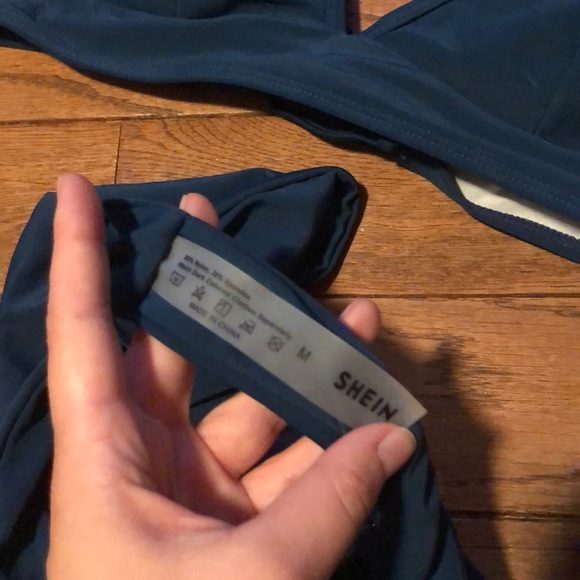 Blue/Green Bikini - Picture 3 of 4